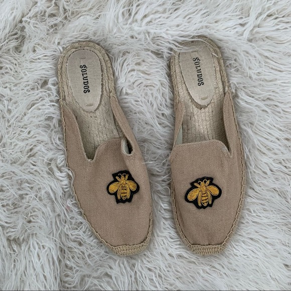 Soludos Shoes - Soludos Slip On Espadrilles Bee Logo Shoes Women’s Size 8.5